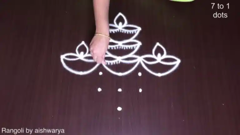 7 dots kolam
