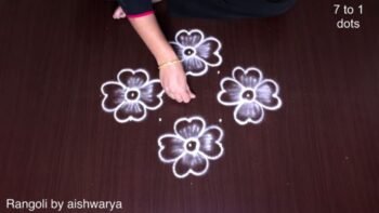 7 Dots Shadding Flower Kolam