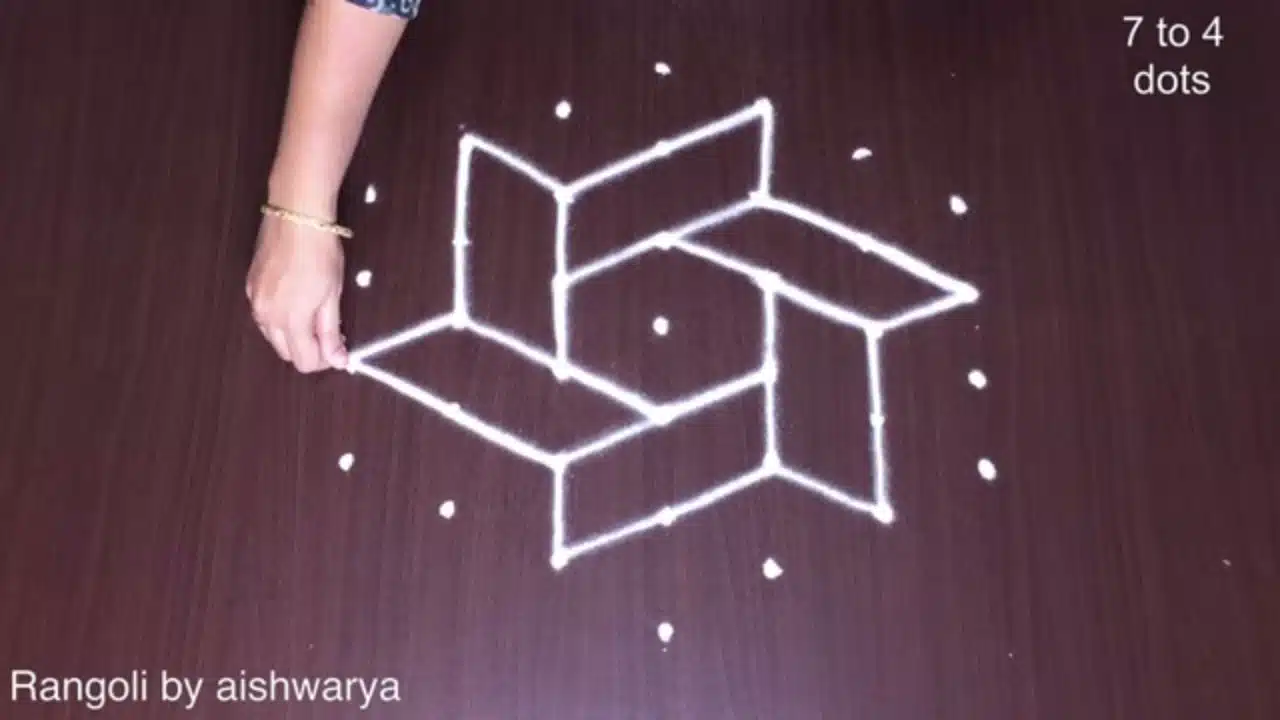 7 Into 4 Interlaced Kolangal