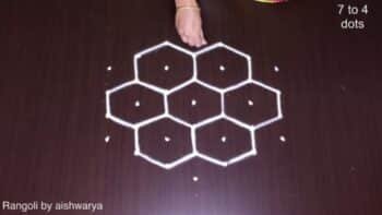 7 to 4 Very Easy Rangoli