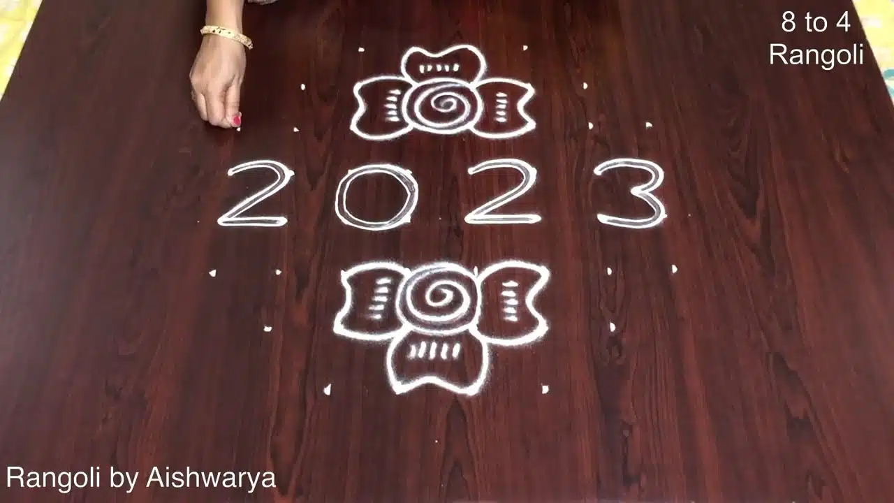 kolam with 8 dots