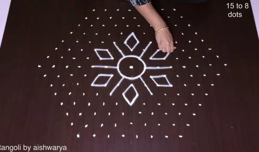 Amazing Big Peacock Muggulu