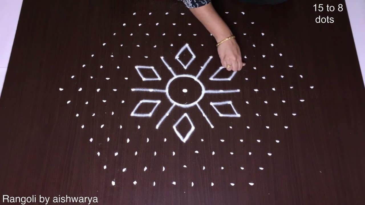 Amazing Big Peacock Muggulu