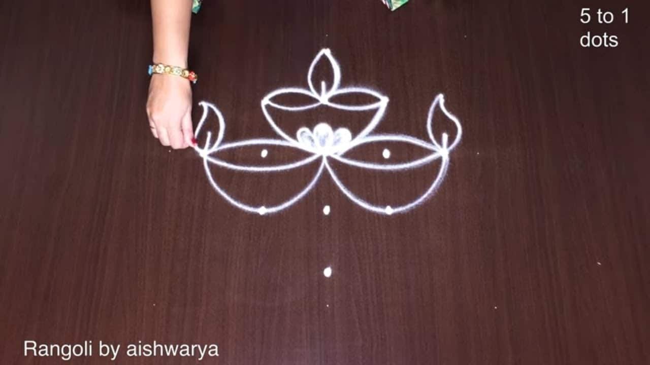 Basic Diya Rangoli Designs With 5 to 1 Dots