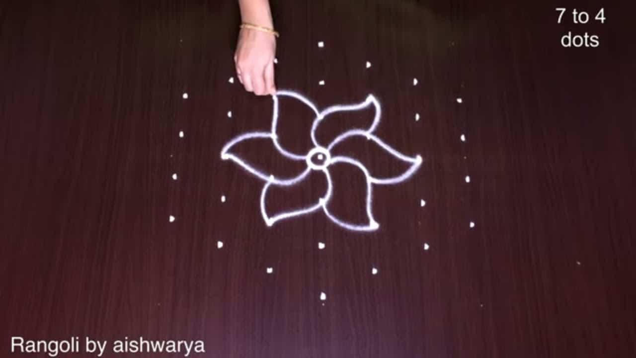 Beautiful Flower Padi Kolam