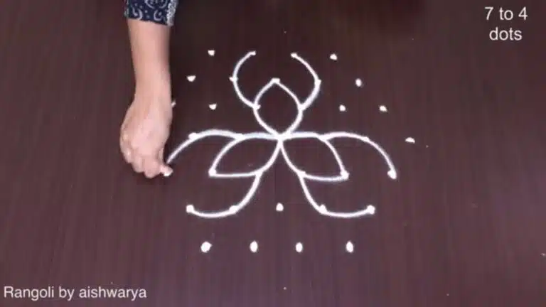 7×4 dots kolam