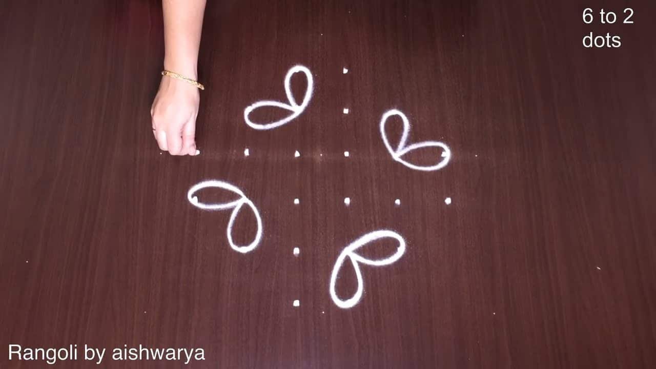 Chinna Simple Flower Dotted 6-2-2 Kolam