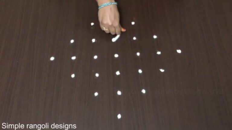 Creative 7 X 1 Dots Rangoli