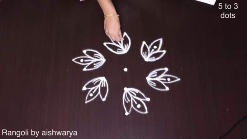 5×3 middle dots kolam