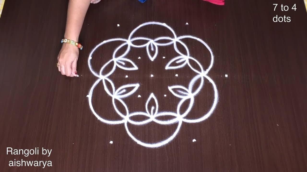 Diya Rangoli With 7-4 Dots