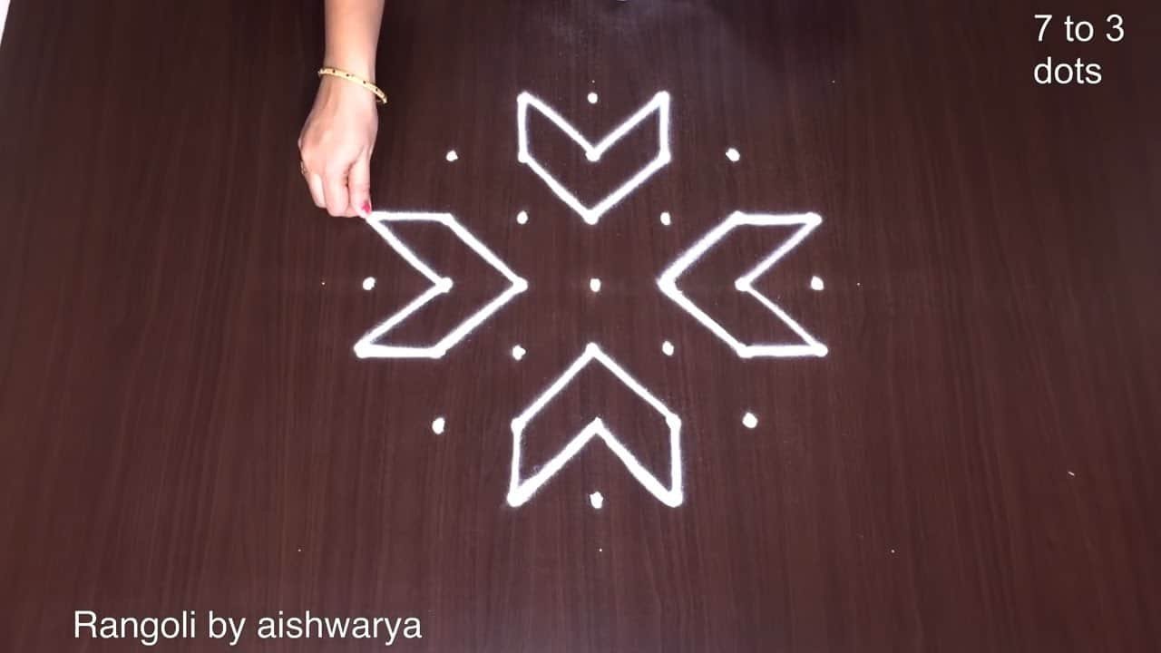 Easy Unique Rangolis 7x3x3 Dots