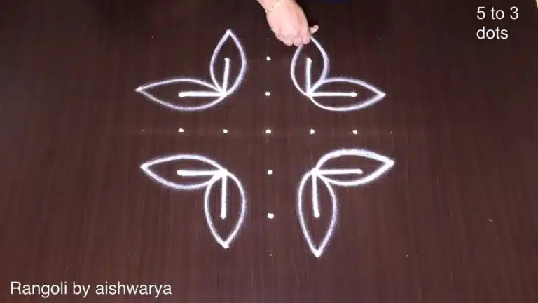 5 dots flower kolam