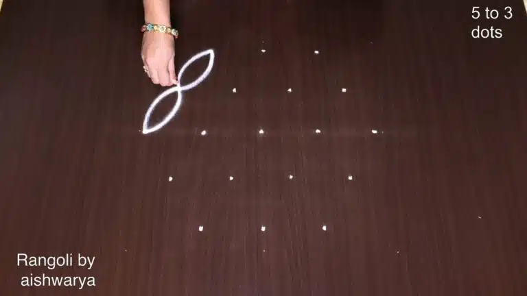 5-to-3 dot kolam