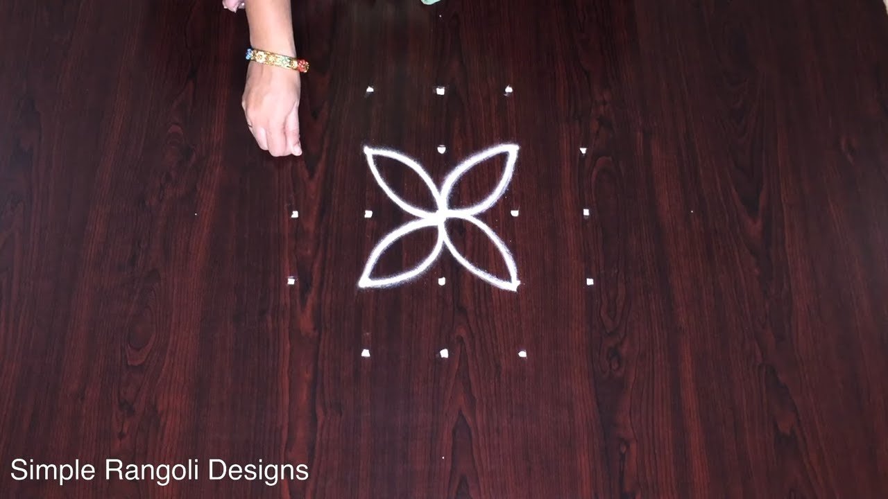 Margazhi Kolam Designs With 5 Dots