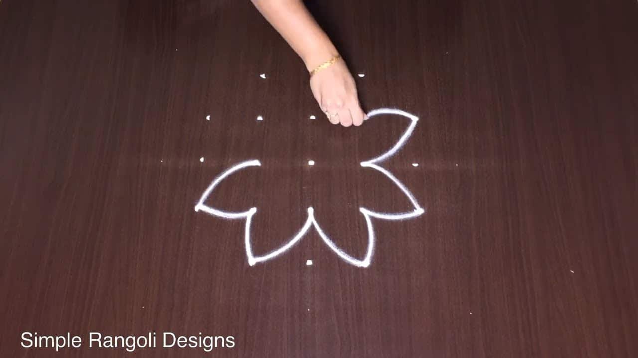 New Rangoli Designs With 5 Dots