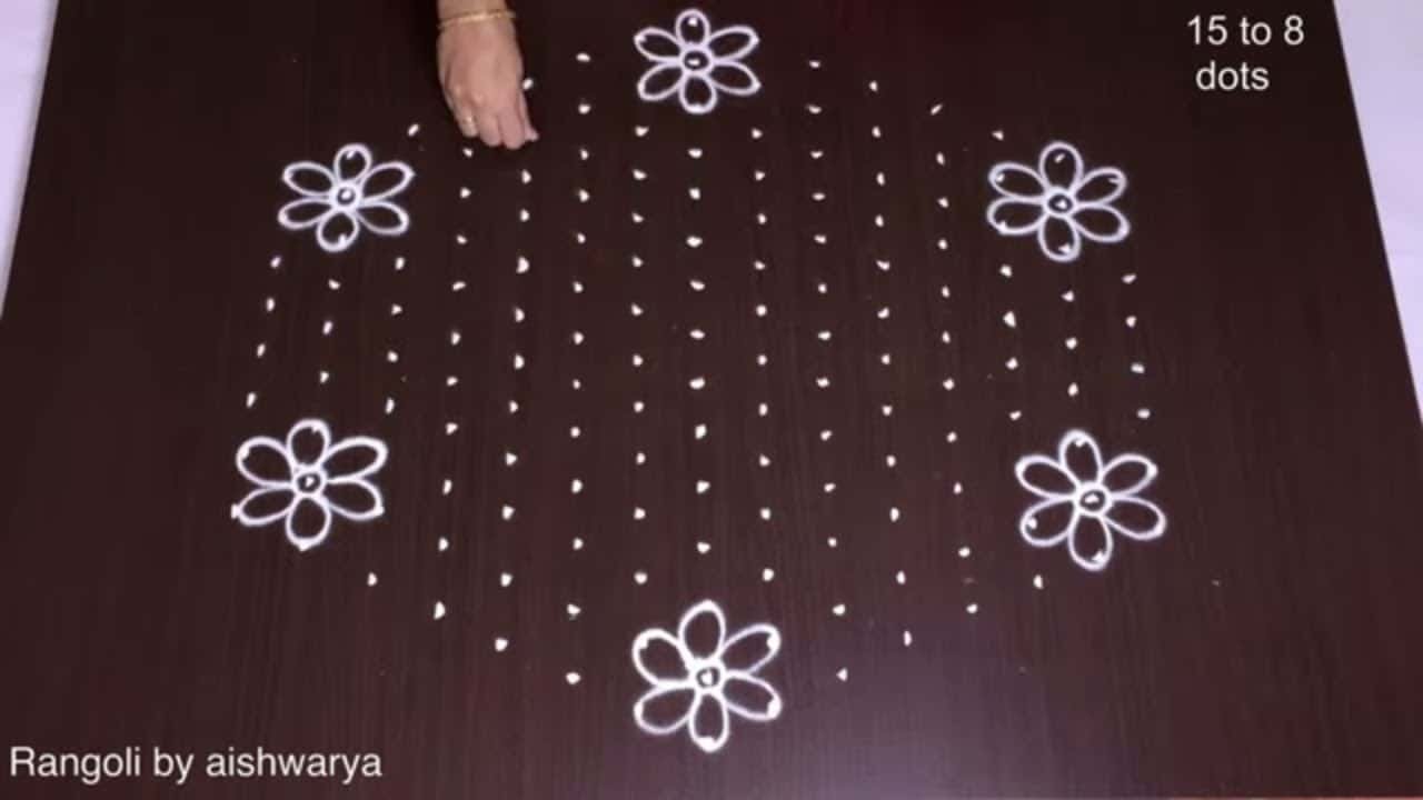 New Year Middle Dots Muggulu 15×8