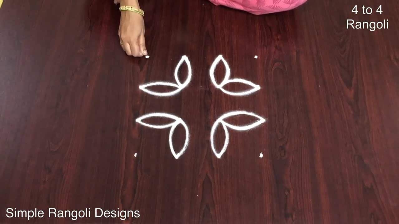 Peacock Muggulu With Dots Small