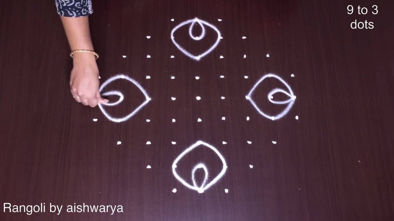 Rangoli Ki Aarti 9x3x3 Dots