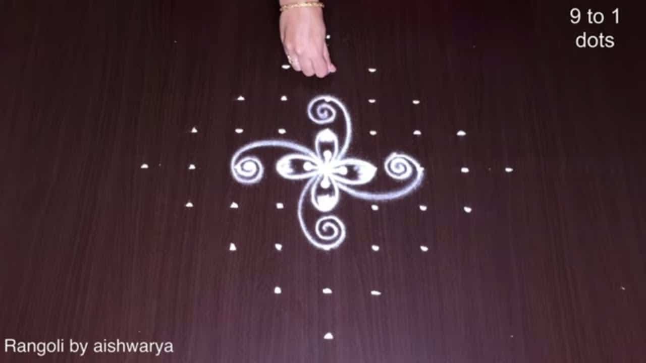 Simple Onam Pookalam Patterns