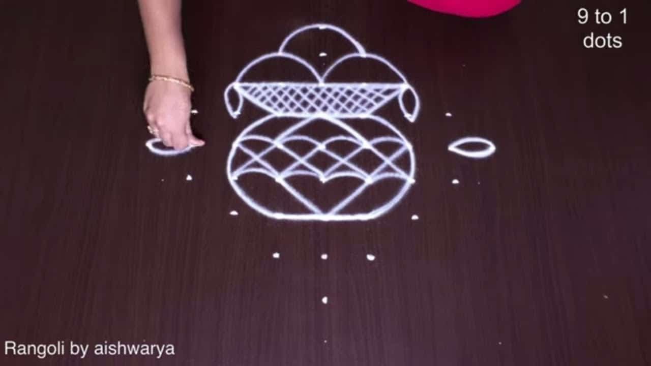 Single Bhogi Kundalu and Pot Kolam