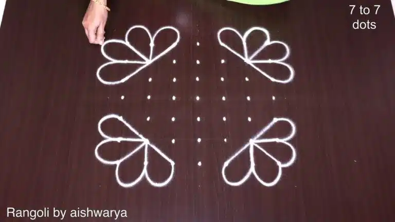 7×7 dots Margazhi kolam