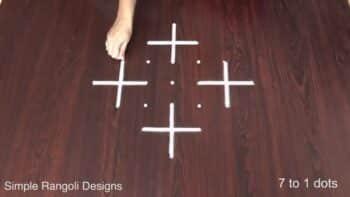 Small Muggulu With Dots