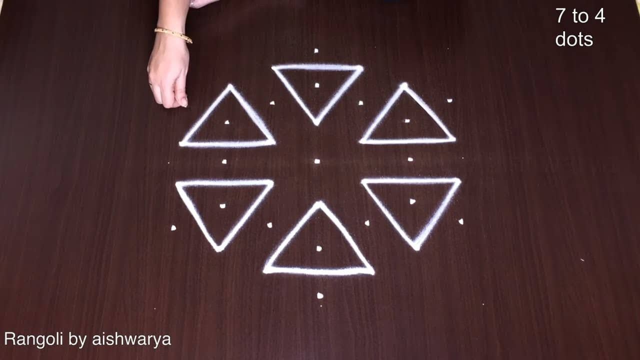 Triangle Kolam Designs 7-4